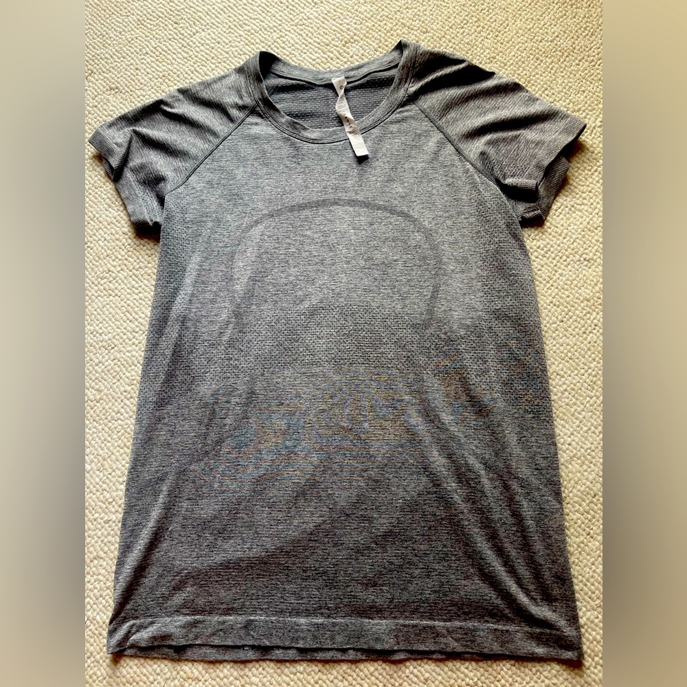 Lululemon Swiftly tech shirt